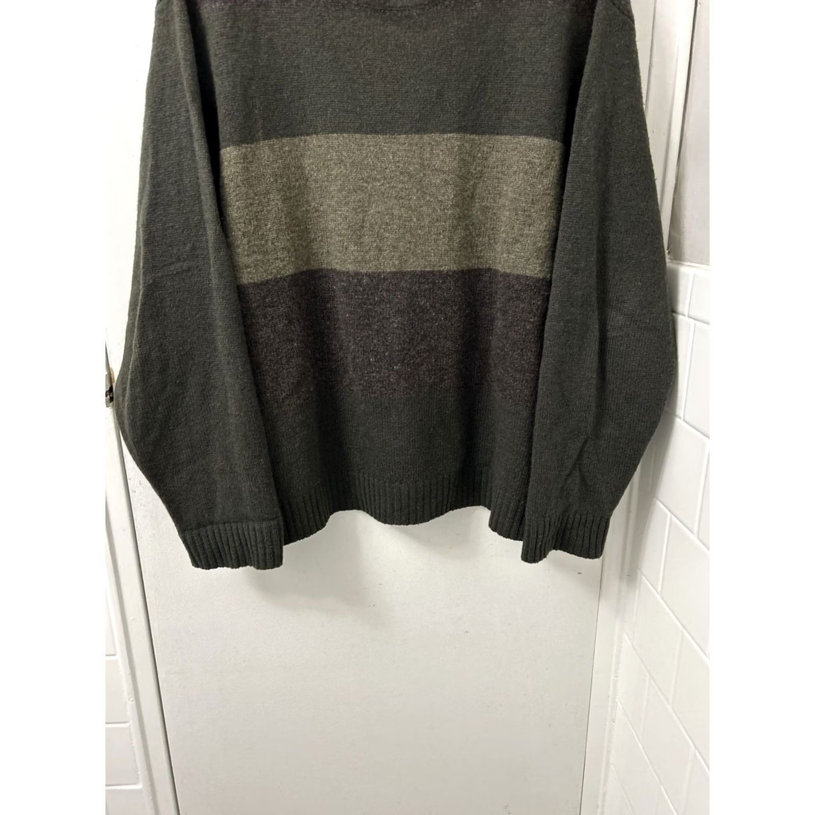 Perry Ellis VTG Perry Ellis Sweater Mens L Green Lambswool Crewneck Striped L/S Size US L / EU 52-54 / 3 - 3 Thumbnail