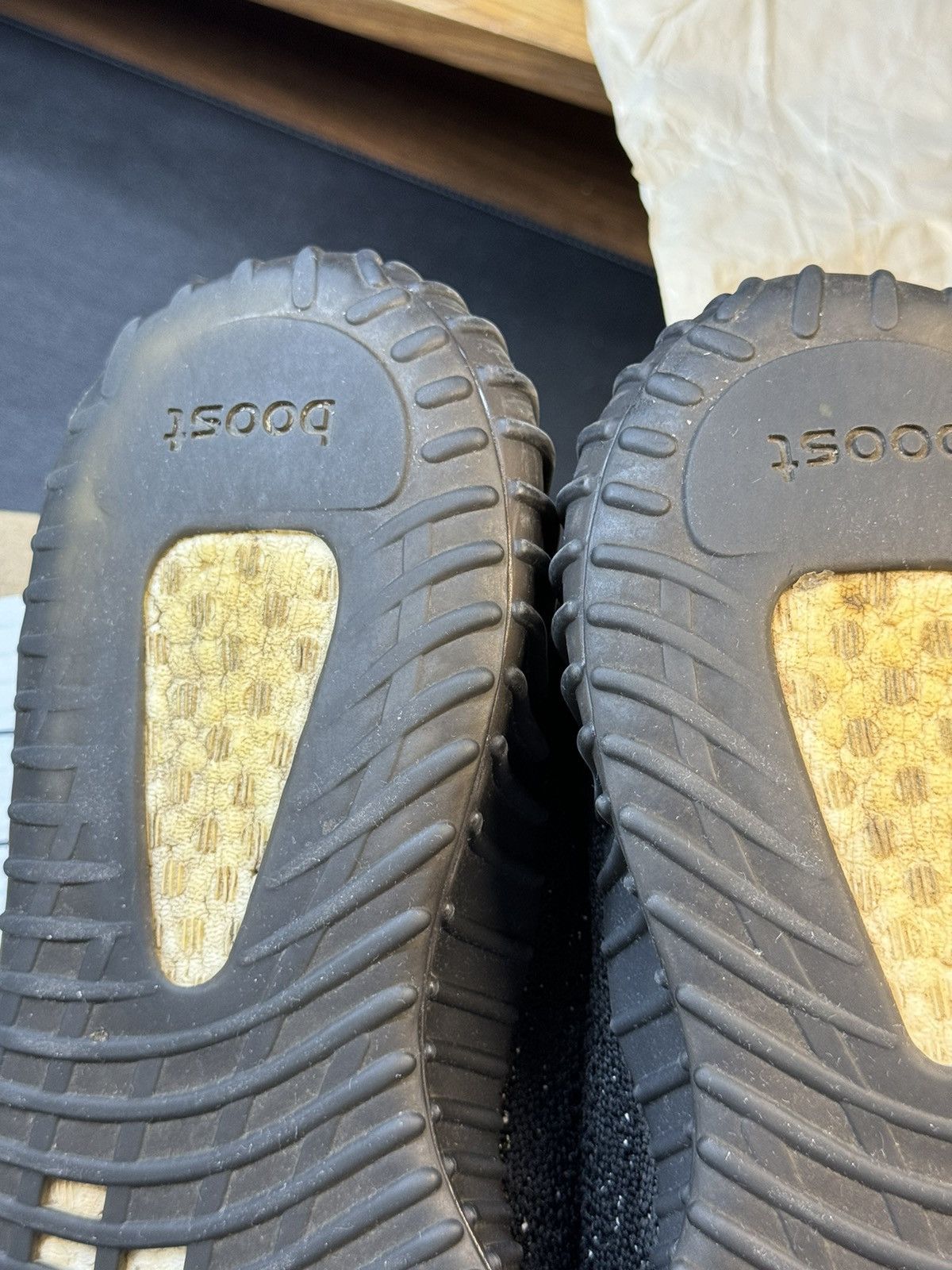 Adidas × Kanye West × Yeezy Yeezy Boost 350 V2 Oreo - 9.5M - Good Condition Size US 9.5 / EU 42-43 - 25 Thumbnail