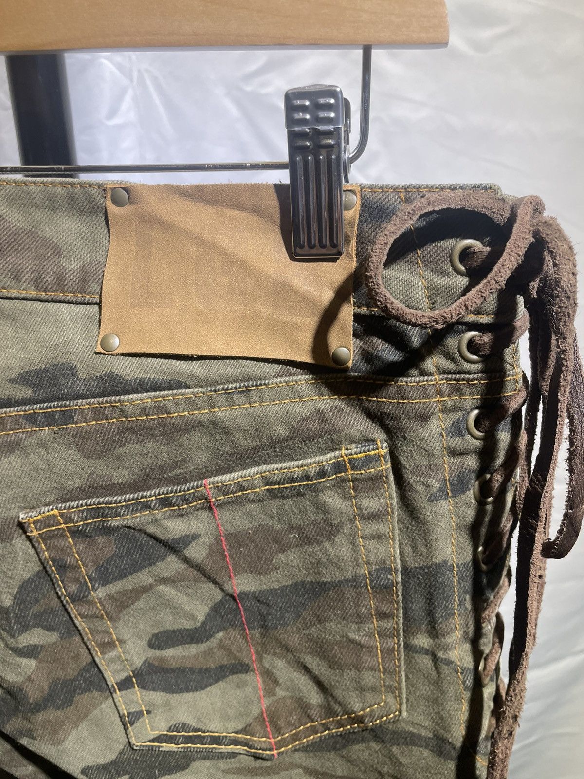 Le Grande Bleu (L.G.B.) L.G.B CAMO BELLBOTTOM PANTS Size 26" / US 2 / IT 38 - 6 Thumbnail
