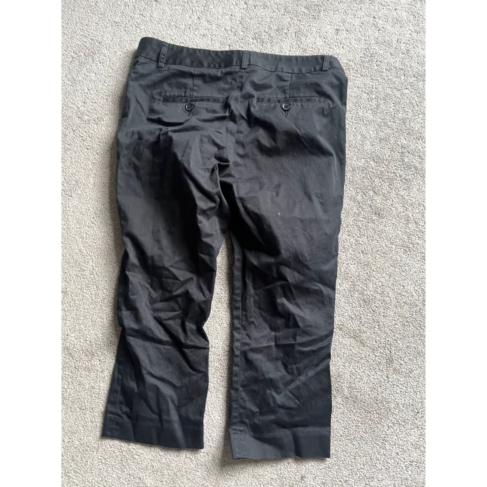 Express **Express Women's Black Chino Capri Pants Size 6 Pockets** User: Express Women's Black Chino Capri Pants Size 6 with Pockets Size 28" / US 6 / IT 42 - 3 Thumbnail