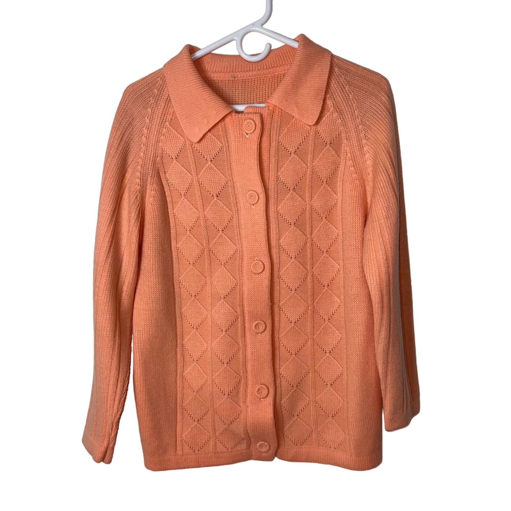 Vintage Womens Knit Cardigan Sweater Size Medium Peach