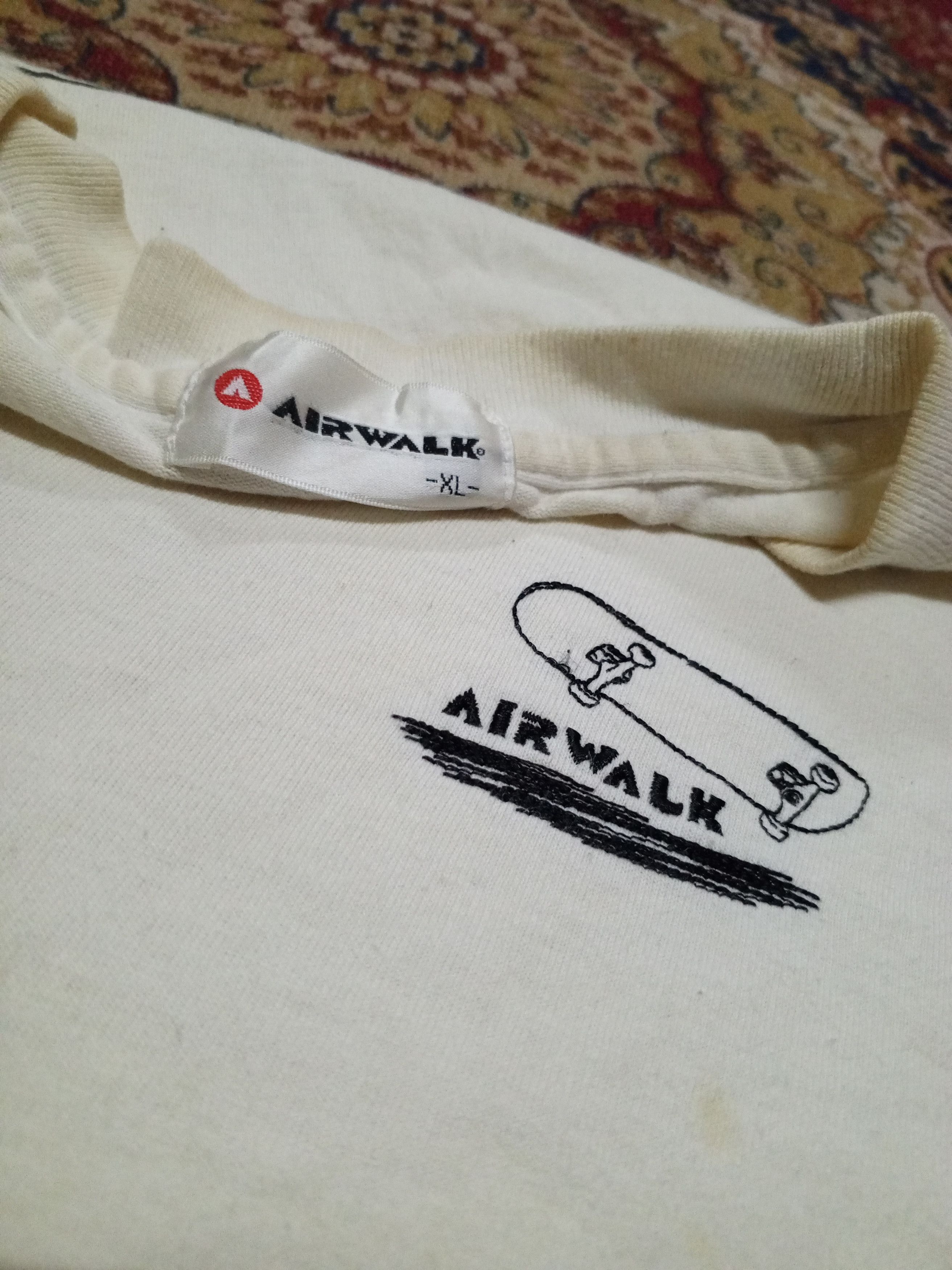 Airwalk 🔥Airwalk🔥 skateboard // white long sleeve Size US XL / EU 56 / 4 - 9 Thumbnail