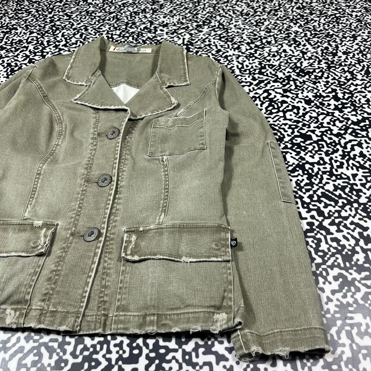 Japanese Brand Vintage Y2K Z Cavaricci Military Distressed Blazer Japanese Size S / US 4 / IT 40 - 13 Thumbnail