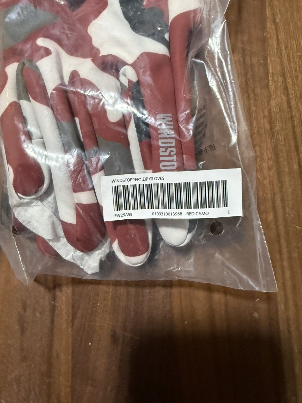 Supreme Supreme WINDSTOPPER Zip Gloves Red Camo Water Resist Large Size ONE SIZE - 5 Thumbnail
