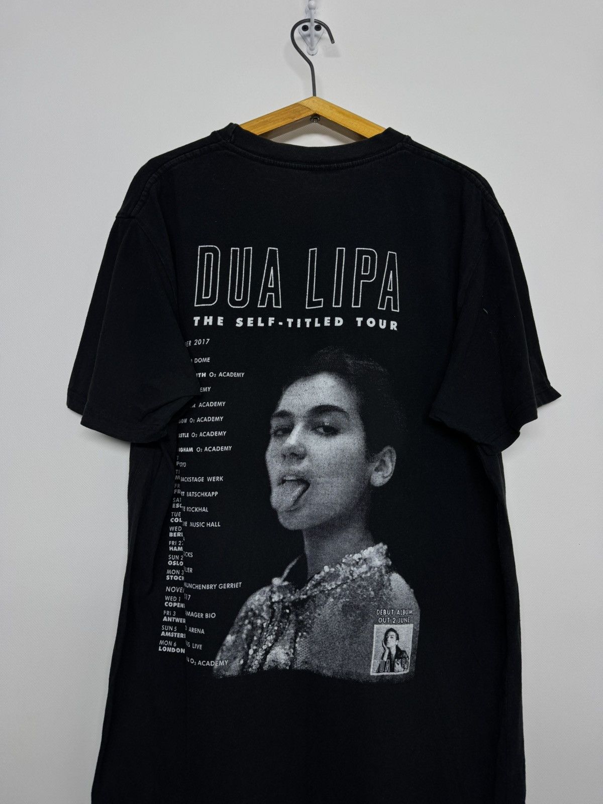 Vintage Dua Lipa Black T Shirt Ladies Size US XL / EU 56 / 4 - 5 Thumbnail