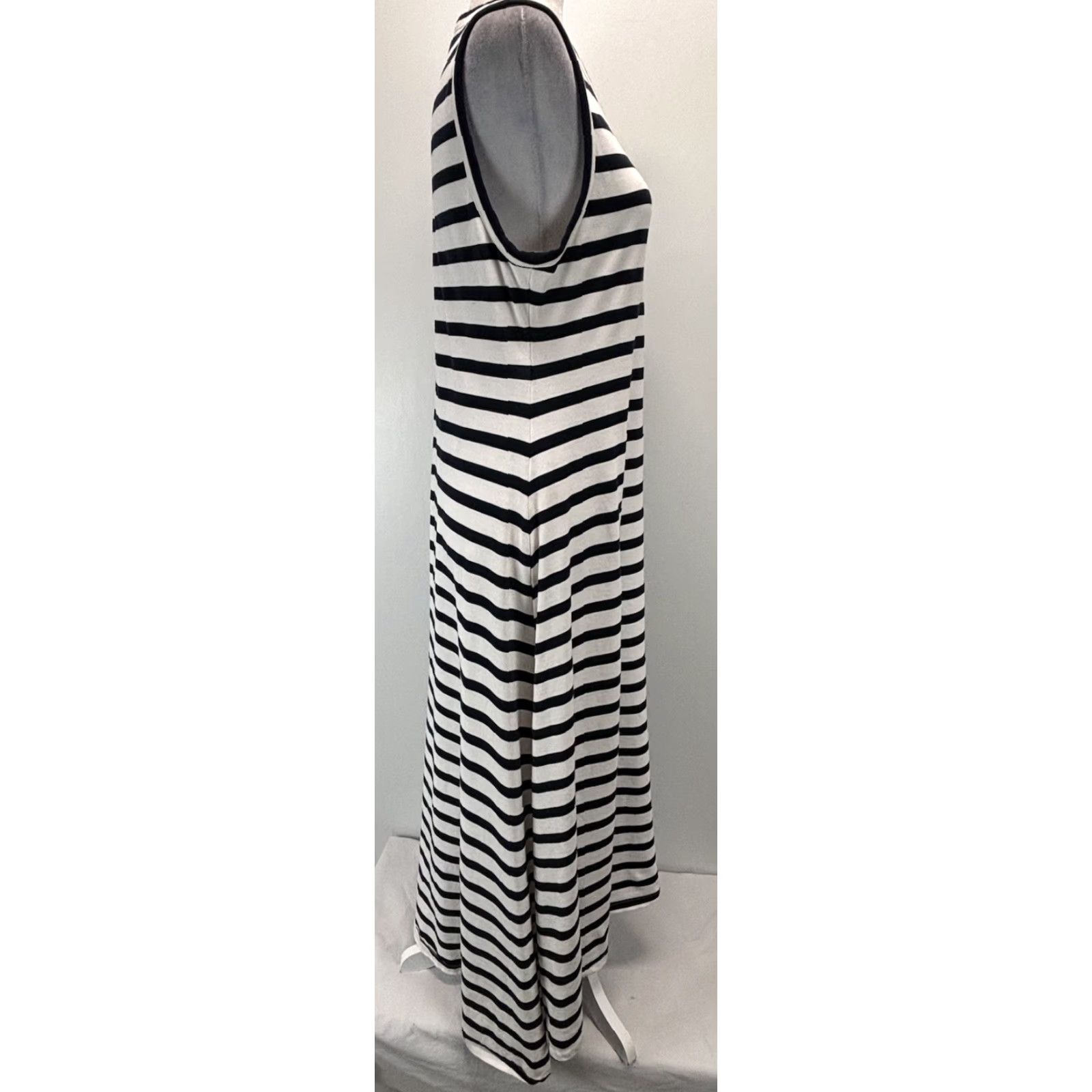 J.Crew J. Crew Striped Maxi Dress Sz Medium Sleeveless Navy White Classic Nautical Size M / US 6-8 / IT 42-44 - 4 Thumbnail