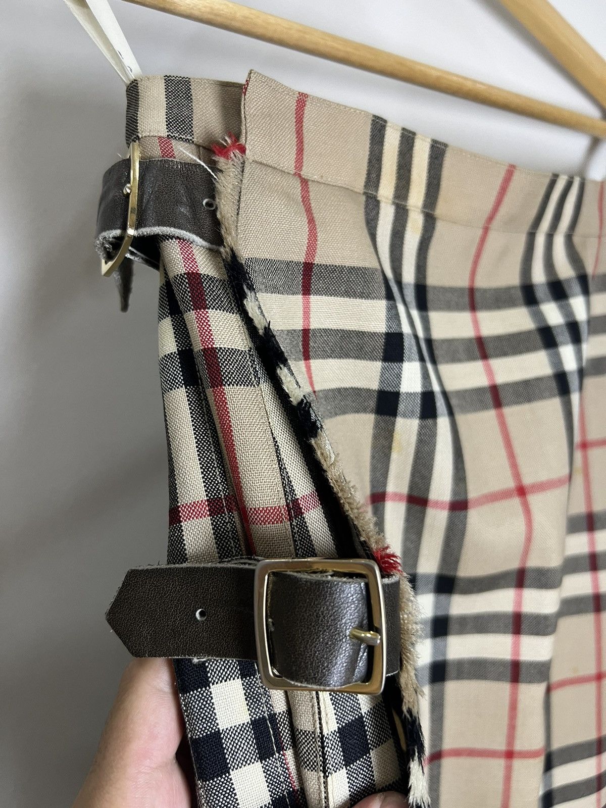Burberry Burberry Nova Check Pleated Buckle Details Size 26" / US 2 / IT 38 - 4 Thumbnail