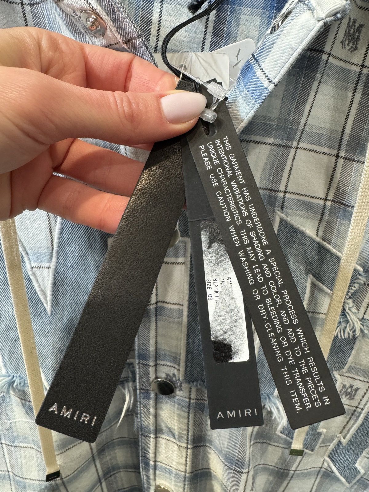 Amiri Last Size Amiri Off-White & Blue Hooded Logo Patch Overshirt Size US XL / EU 56 / 4 - 4 Thumbnail