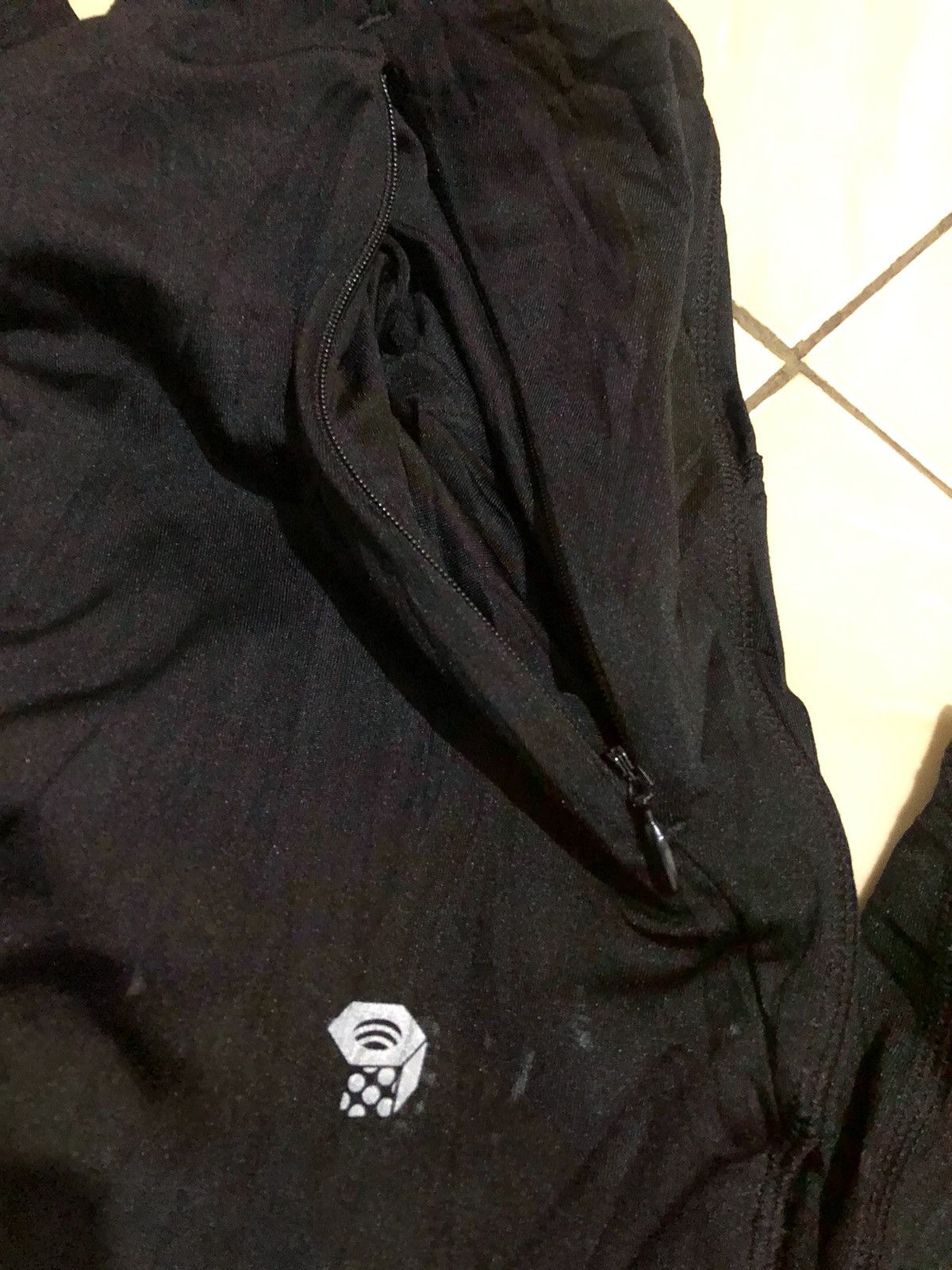 Mountain Hardwear Mountain Hardware baggy reflective logo pants Size US 36 / EU 52 - 6 Thumbnail