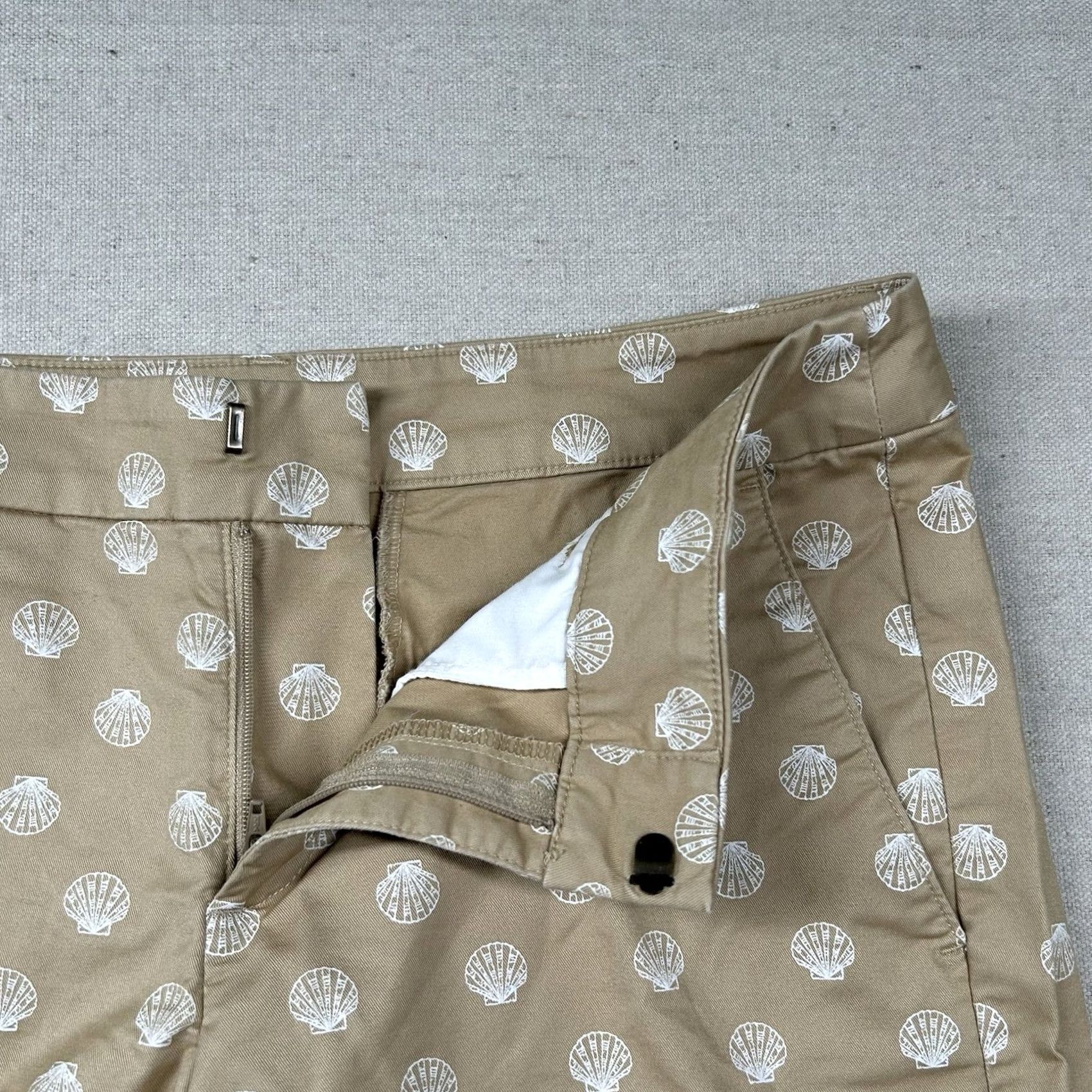 J.Crew VINTAGE J. Crew Shorts Womens Bermuda 6 Beige Shells Beachy Ocean Scallops Knit Canvas 9in Inseam Womens Size 28" / US 6 / IT 42 - 3 Thumbnail