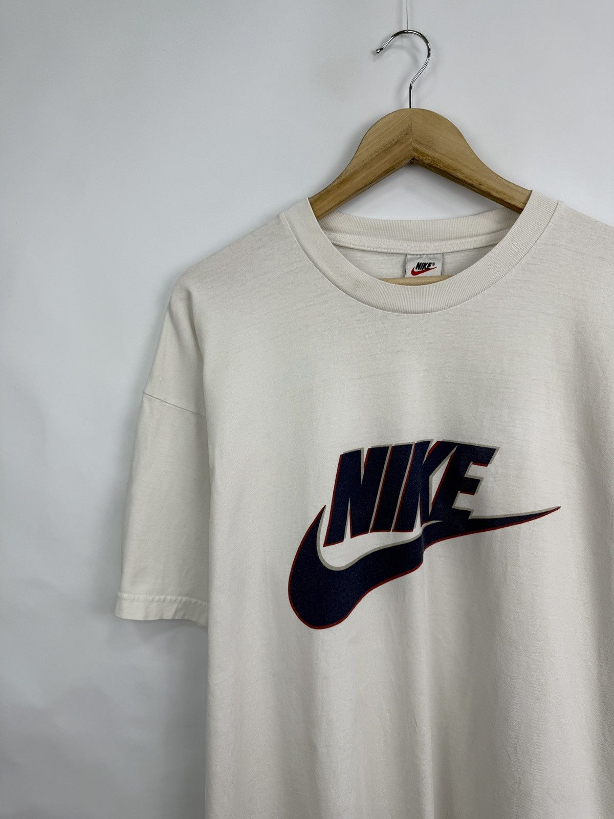 Nike 🇺🇸 Vintage 90s Nike Swoosh Surfing T-Shirt Y2K Rare Retro Size US XL / EU 56 / 4 - 2 Thumbnail