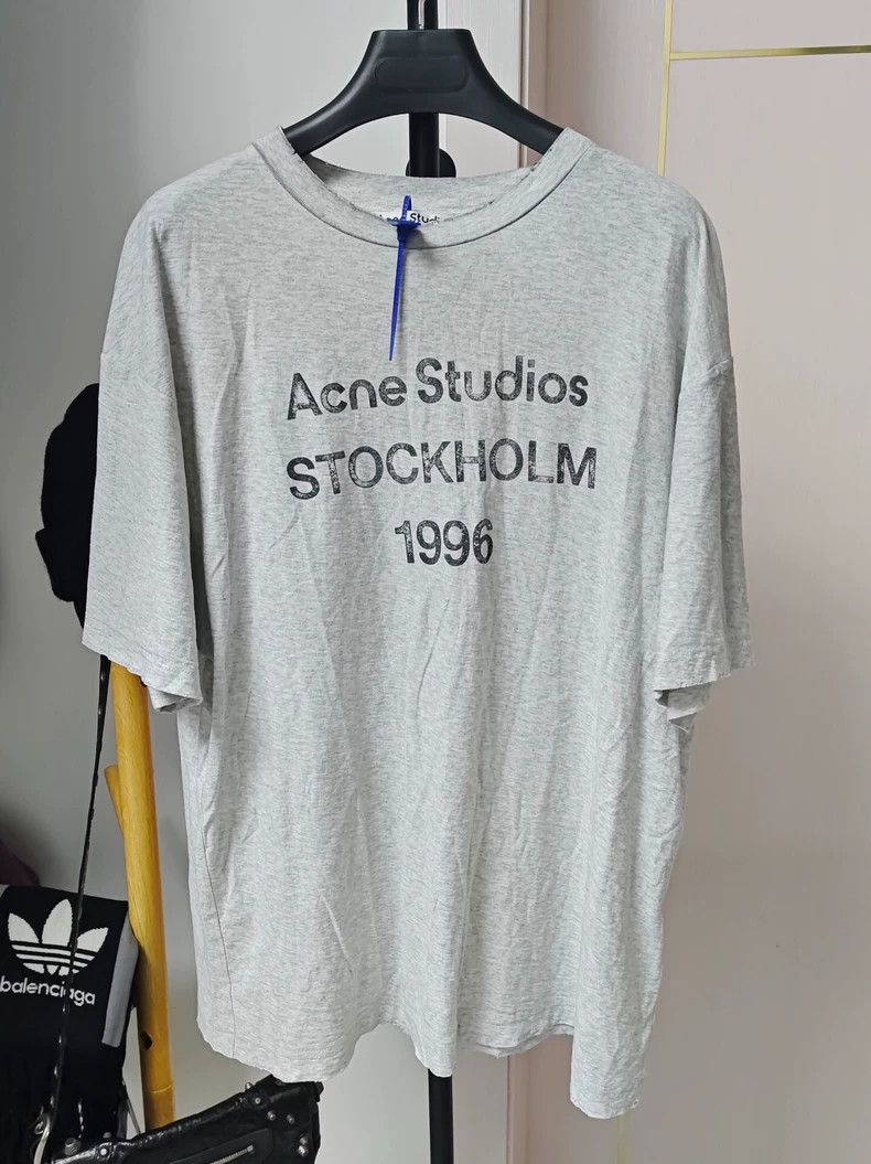 Acne Studios Acne Studios SS24 Letter 1996 Loose Solid Short Sleeve 2503 Size US S / EU 44-46 / 1 - 1 Thumbnail