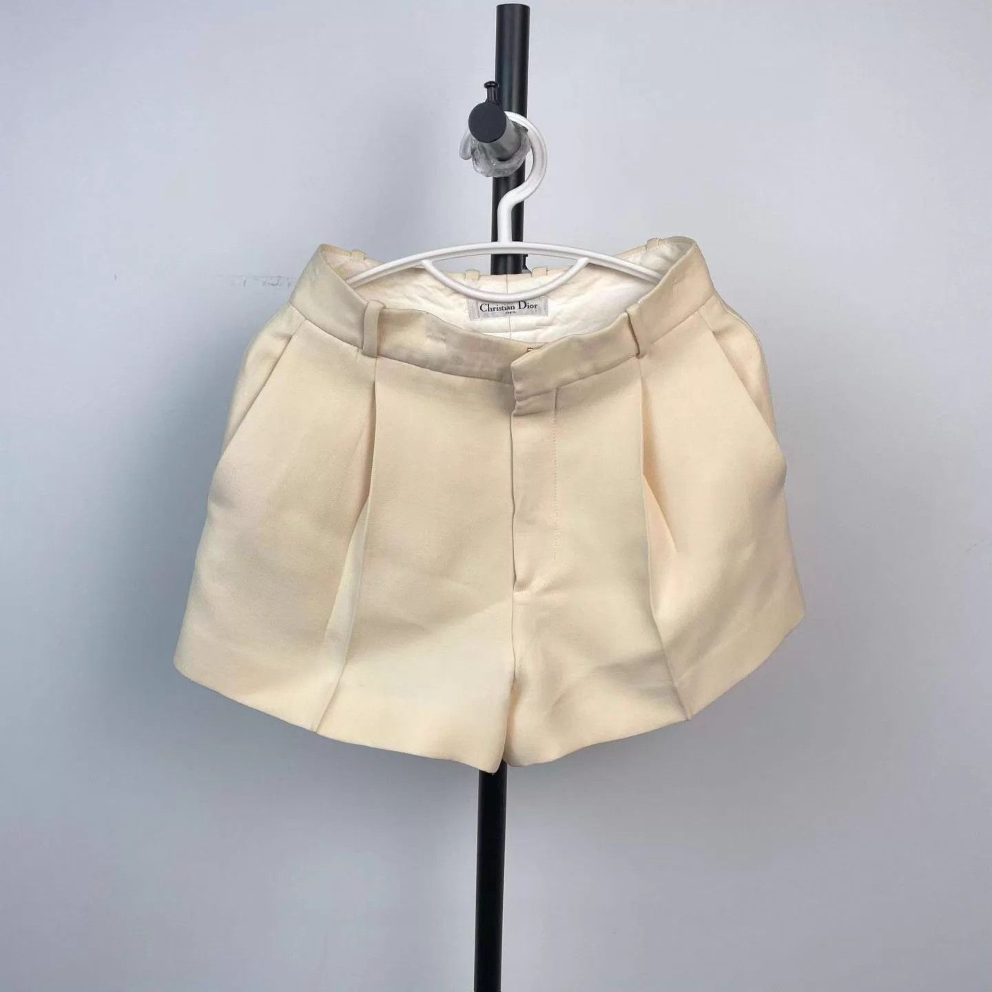 Dior DIOR Women's Shorts 36 Size 26" / US 2 / IT 38 - 1 Thumbnail