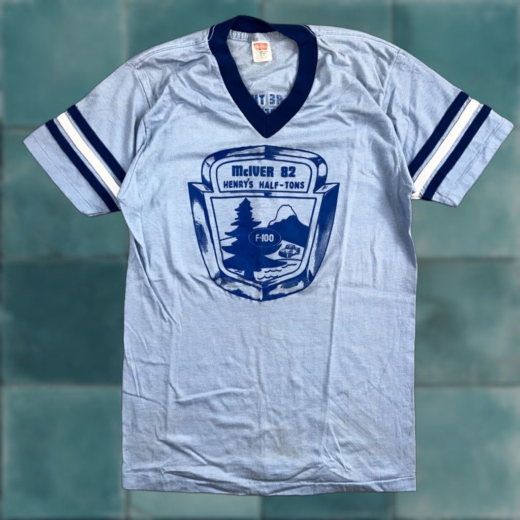 Vintage VINTAGE Wrights T-Shirt Men M Blue 70s 80s 90s Graphic Print Oregon PDX Forest Hamms Yogi Bear Fun Crew Neck Short Sleeve Size US M / EU 48-50 / 2 - 1 Thumbnail