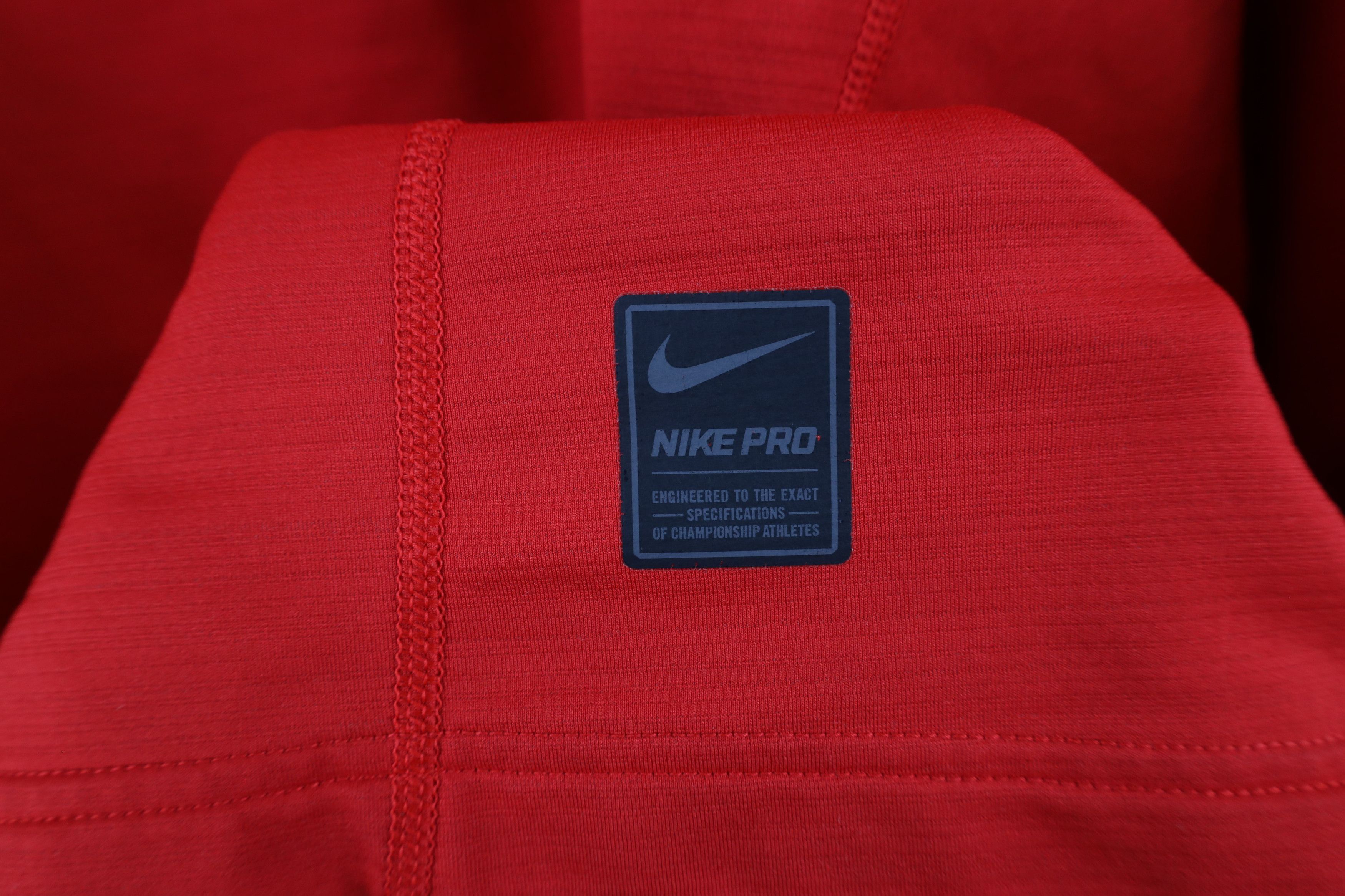 Nike × Vintage Nike Pro Combat Lined Training Outdoor Long Sleeve T-Shirt Size US L / EU 52-54 / 3 - 5 Thumbnail