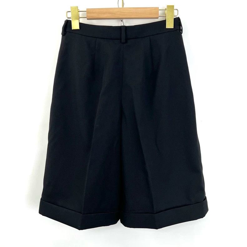 Saint Laurent Paris Saint Laurent ParisBlack cuffed suit shorts 2504-Nextarrow Size 35" - 2 Thumbnail
