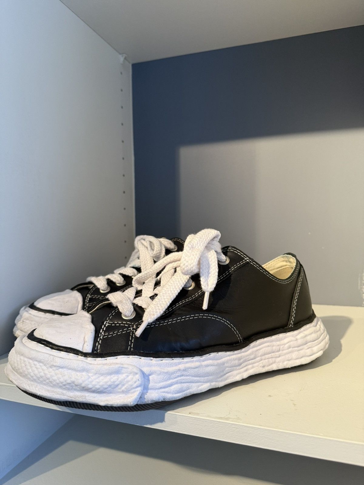 Maison MIHARA YASUHIRO Maison Mihara Yasuhiro Hank Low Top Sneaker 43 Size US 10 / EU 43 - 3 Thumbnail
