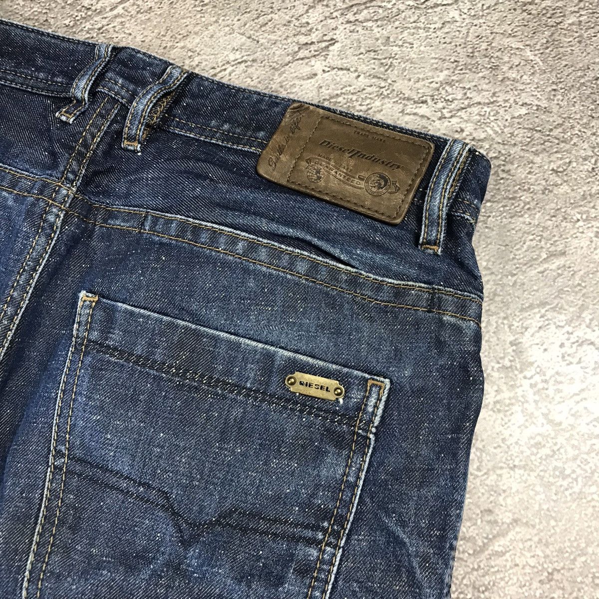 Diesel VINTAGE DIESEL JEANS CASUAL STREETWEAR FADED LOW RISE Y2K Size US 32 / EU 48 - 8 Thumbnail