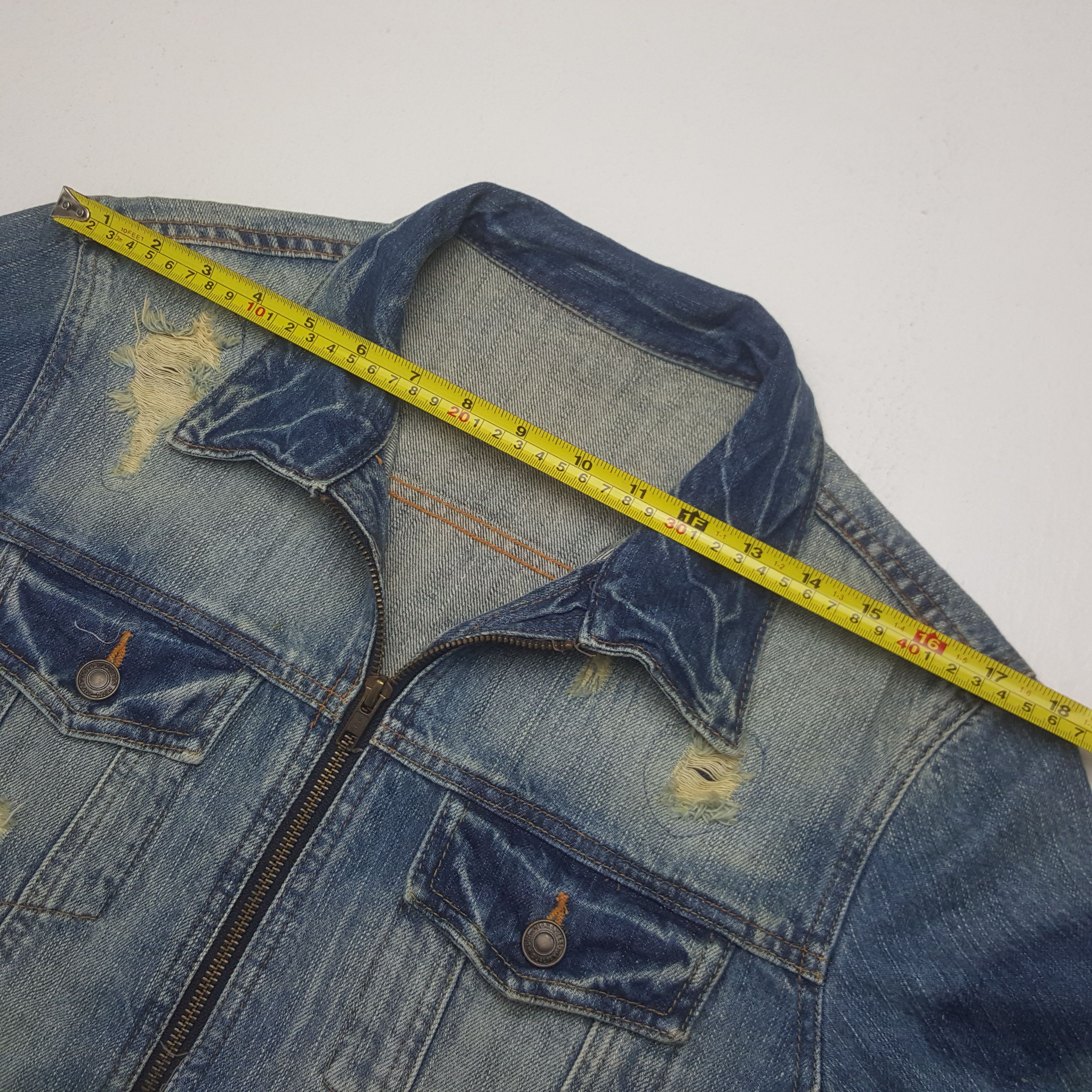 Levi's Vintage Levi's American Distressed Denim Jacket C321N3 Size US S / EU 44-46 / 1 - 6 Thumbnail