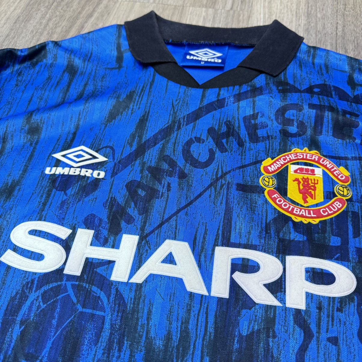 Umbro Manchester United 92/93 away shirt #14 Size US M / EU 48-50 / 2 - 4 Thumbnail