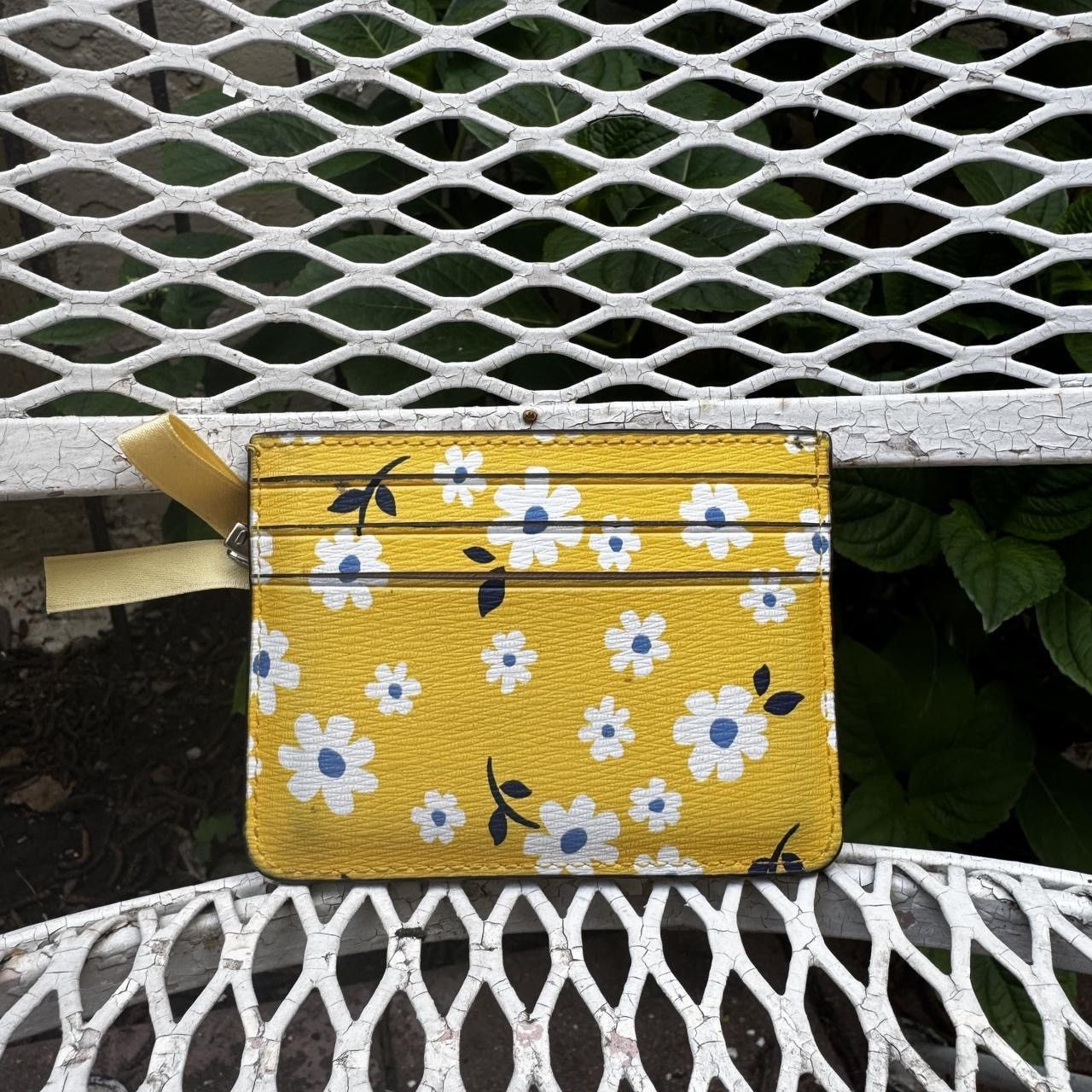 Kate Spade Adorable Yellow Kate Spade Floral Card Holder Size ONE SIZE - 2 Thumbnail