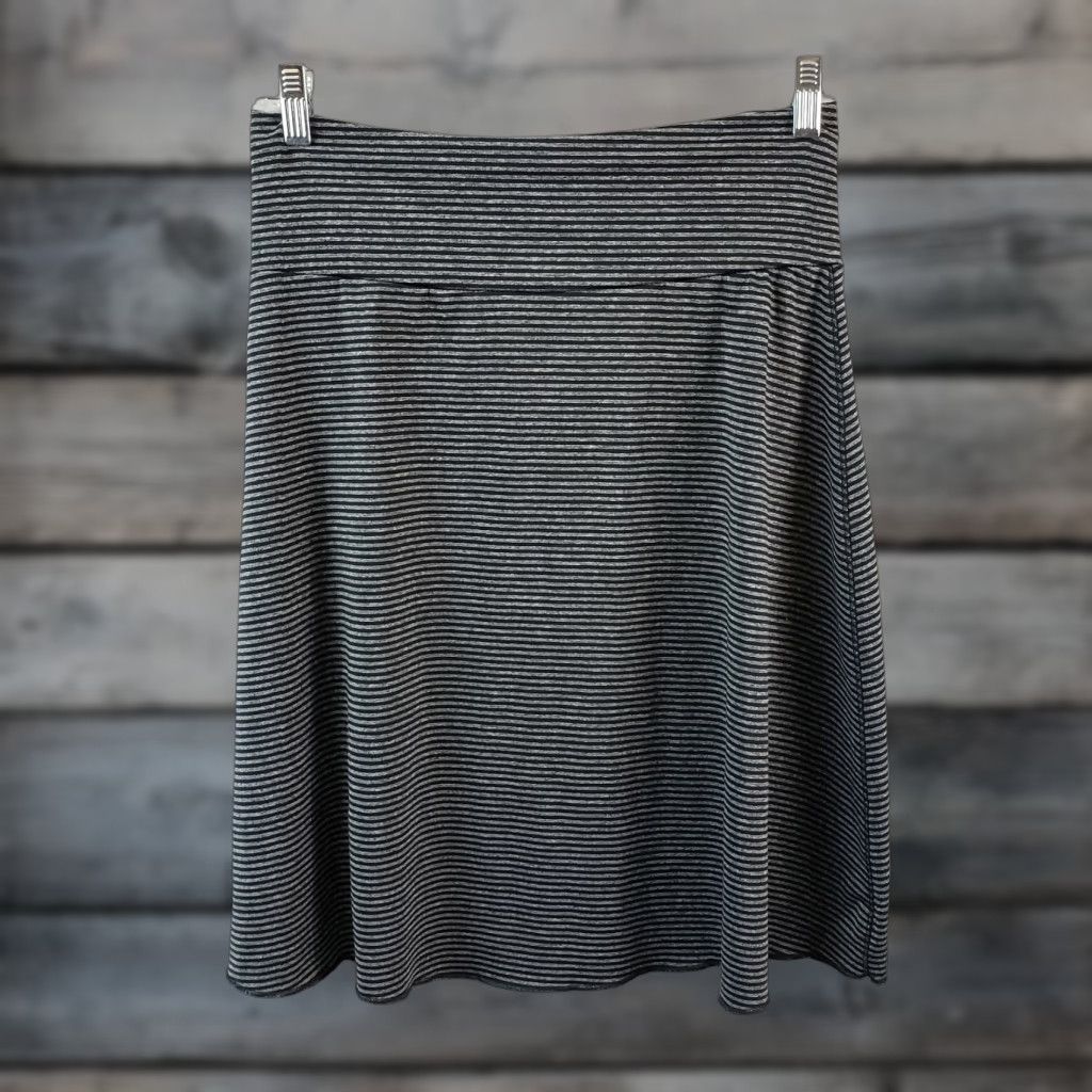 Vintage Tranquility Skirt S Black Gray Stripes Pull On Womens Short A-Line Casual Vintage: No Size 28" / US 6 / IT 42 - 1 Thumbnail
