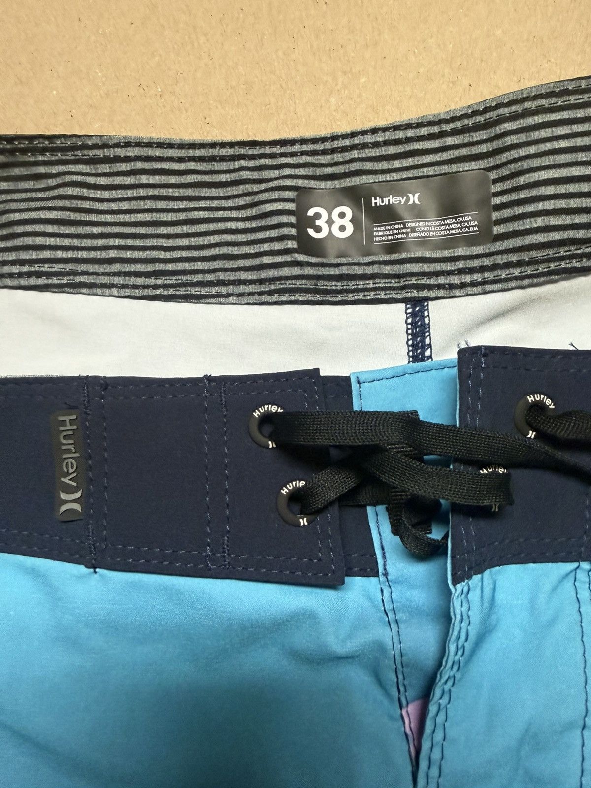 Hurley Hurley Phantom Beach Board shorts Multi Color size 38 Rare! Size US 38 / EU 54 - 4 Thumbnail