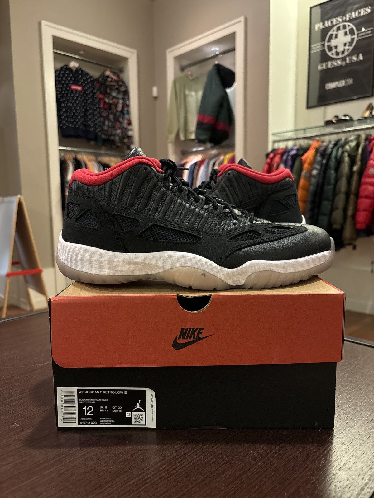 Jordan 11 Retro Low IE