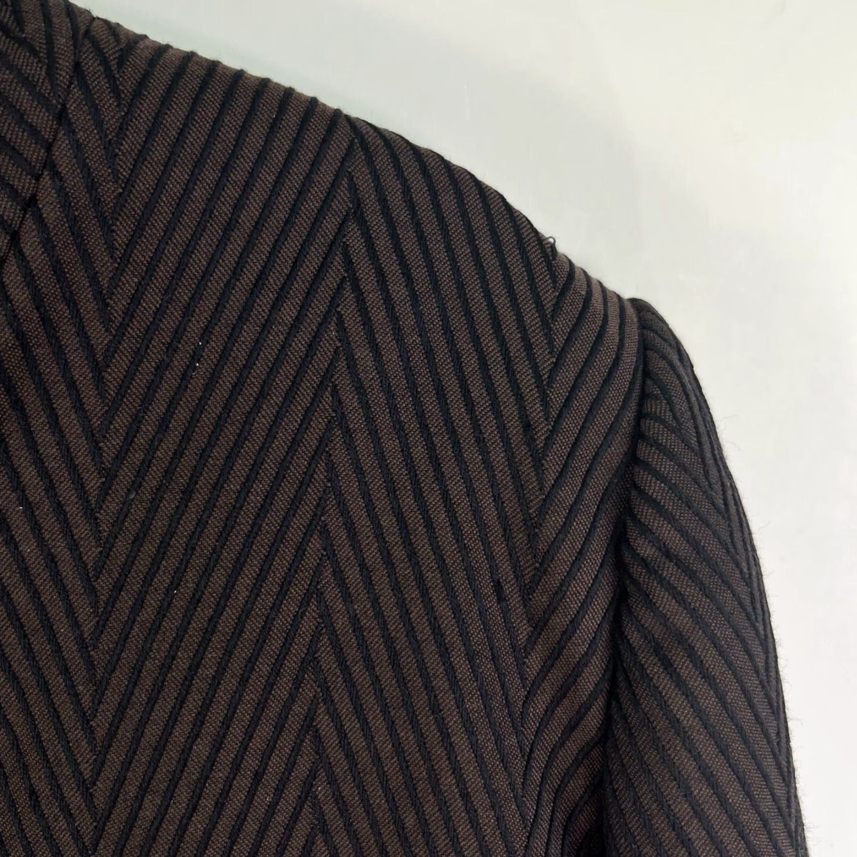 Vintage 2 Piece One Button Blazer And Skirt Suit Set Women's Size M Brown Black Chevron Size 32" / US 10 / IT 46 - 2 Thumbnail