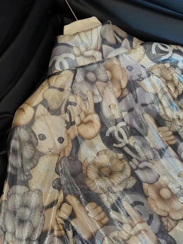 Chanel Chanel Gray Silk Logo Blouse . Size M / US 6-8 / IT 42-44 - 5 Thumbnail