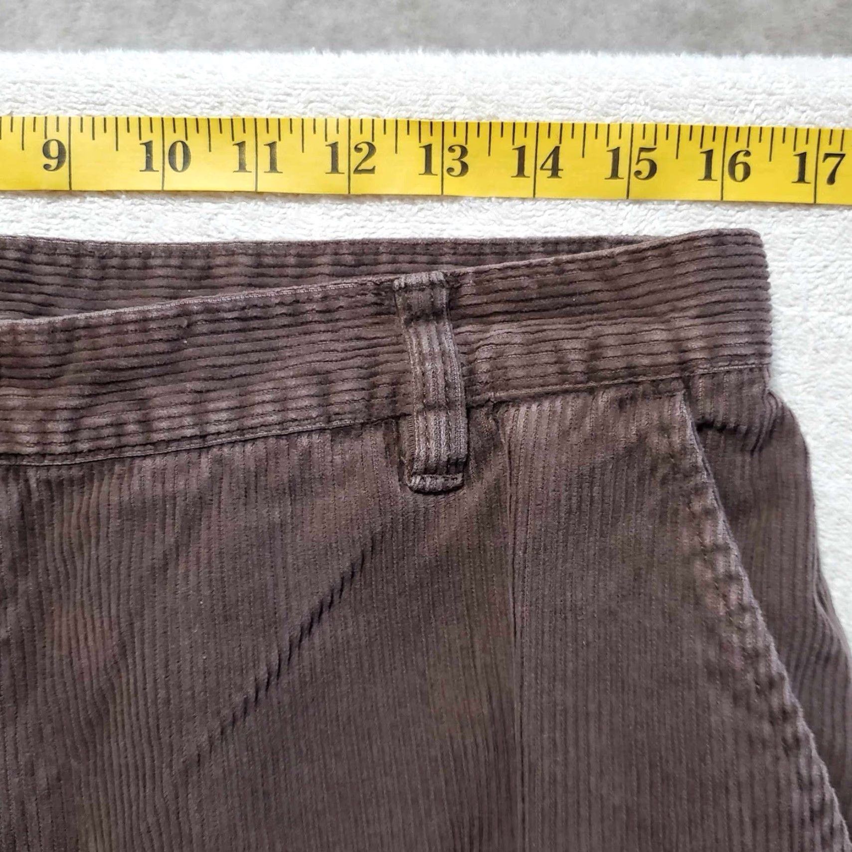 Vintage VINTAGE Woolrich Pants Women 14 Dark Chocolate Brown Corduroy High Waist 30 in Inseam 31 in Waist Tapered Chino 80s 90s Outdoor Womens Size 36" / US 14 / IT 50 - 5 Thumbnail