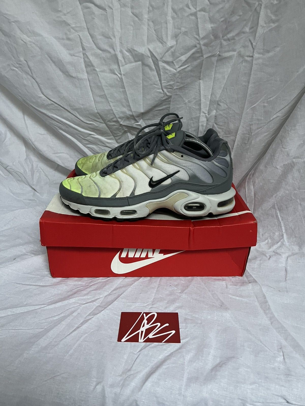 Nike Air Max Plus 1 « Gradient Grey Volt »🔋