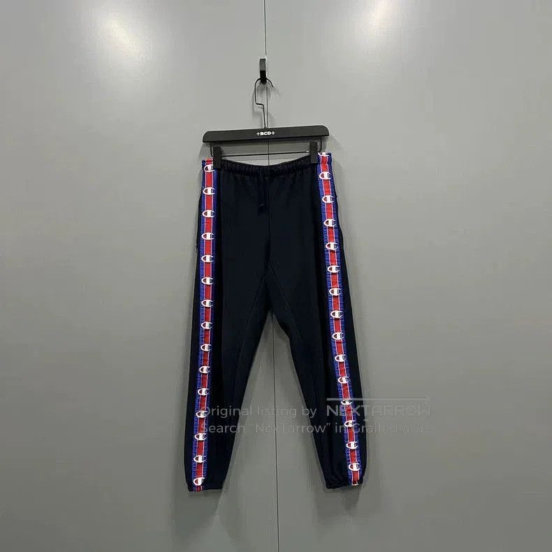 Champion × Luxury × Vetements Vetements x Champion sweatpants