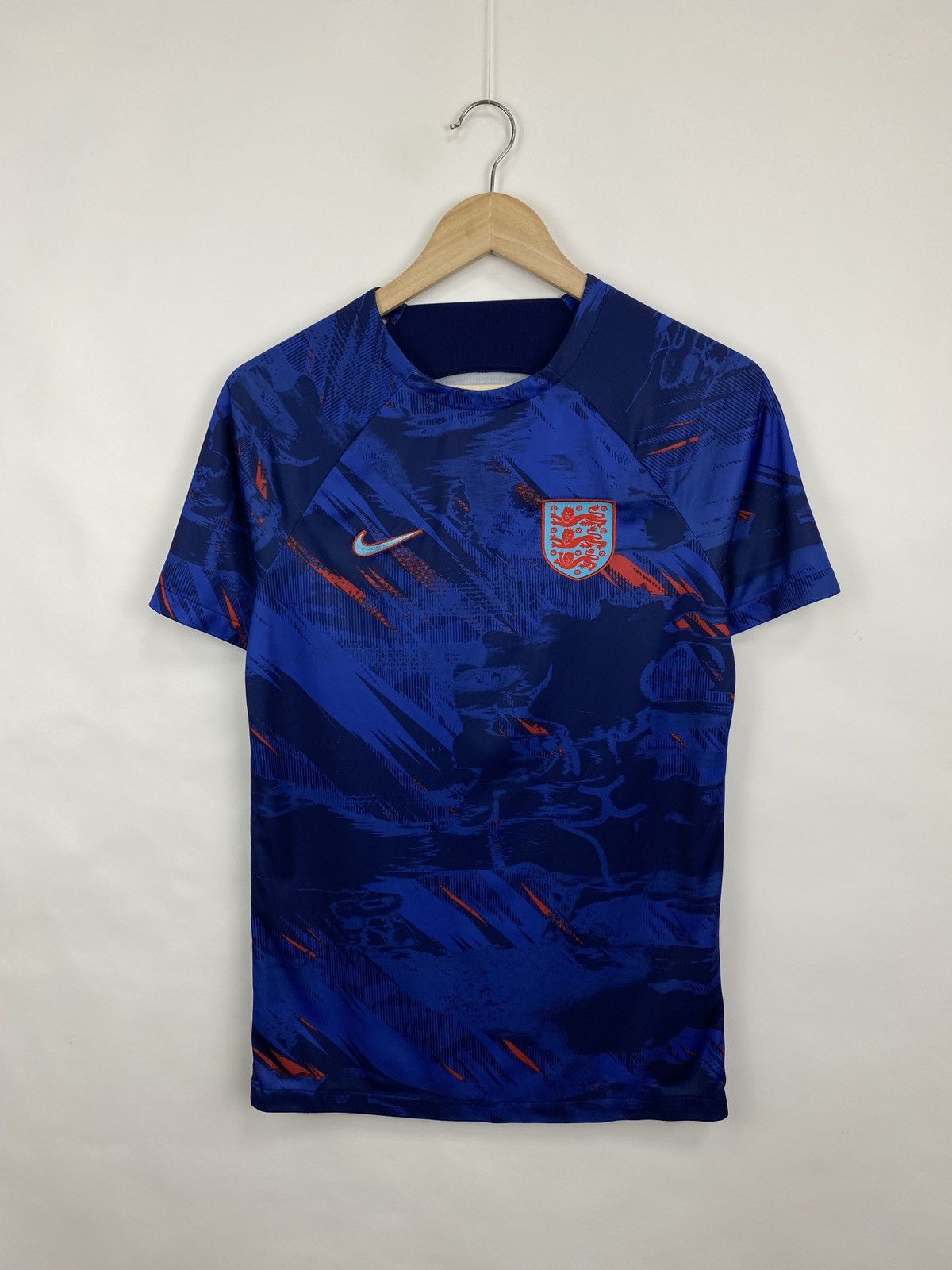 Nike 🏴󠁧󠁢󠁥󠁮󠁧󠁿 2022 Nike England Soccer Jersey Training Rare Blokecore Size US S / EU 44-46 / 1 - 3 Thumbnail