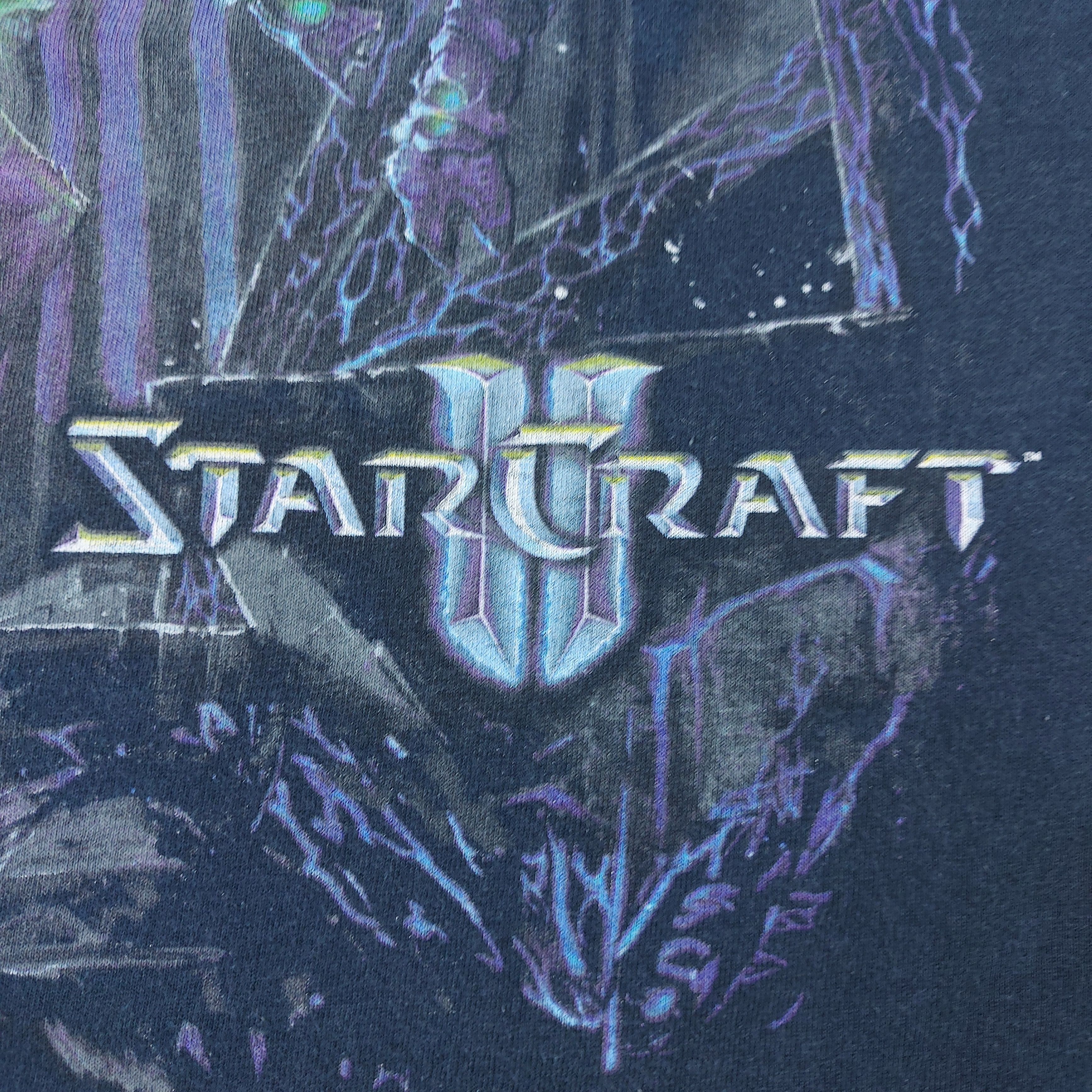 Microsoft Vintage StarCraft II 2 Zeratul vs Kerrigan Blizzard TEE Size US L / EU 52-54 / 3 - 5 Thumbnail