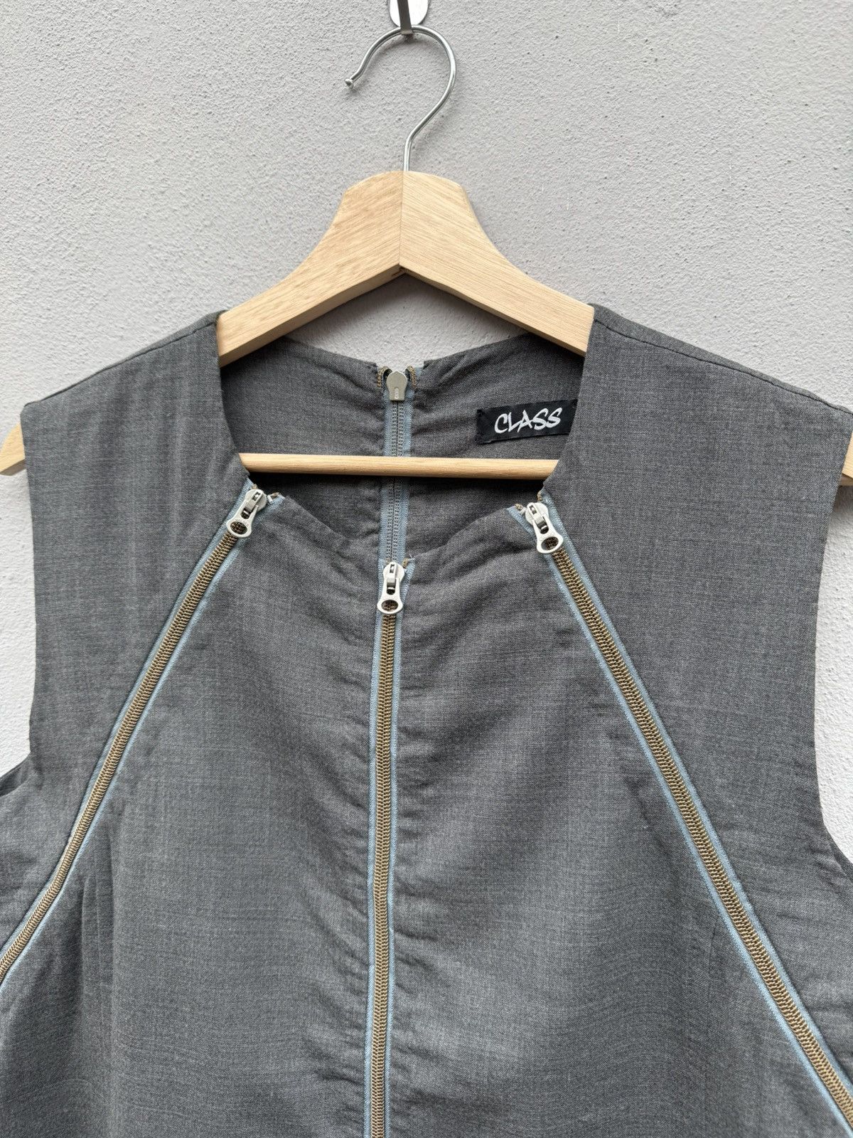 Beauty Beast Japanese Designer “Class” Multizipper / Parts Vest Size US M / EU 48-50 / 2 - 6 Thumbnail
