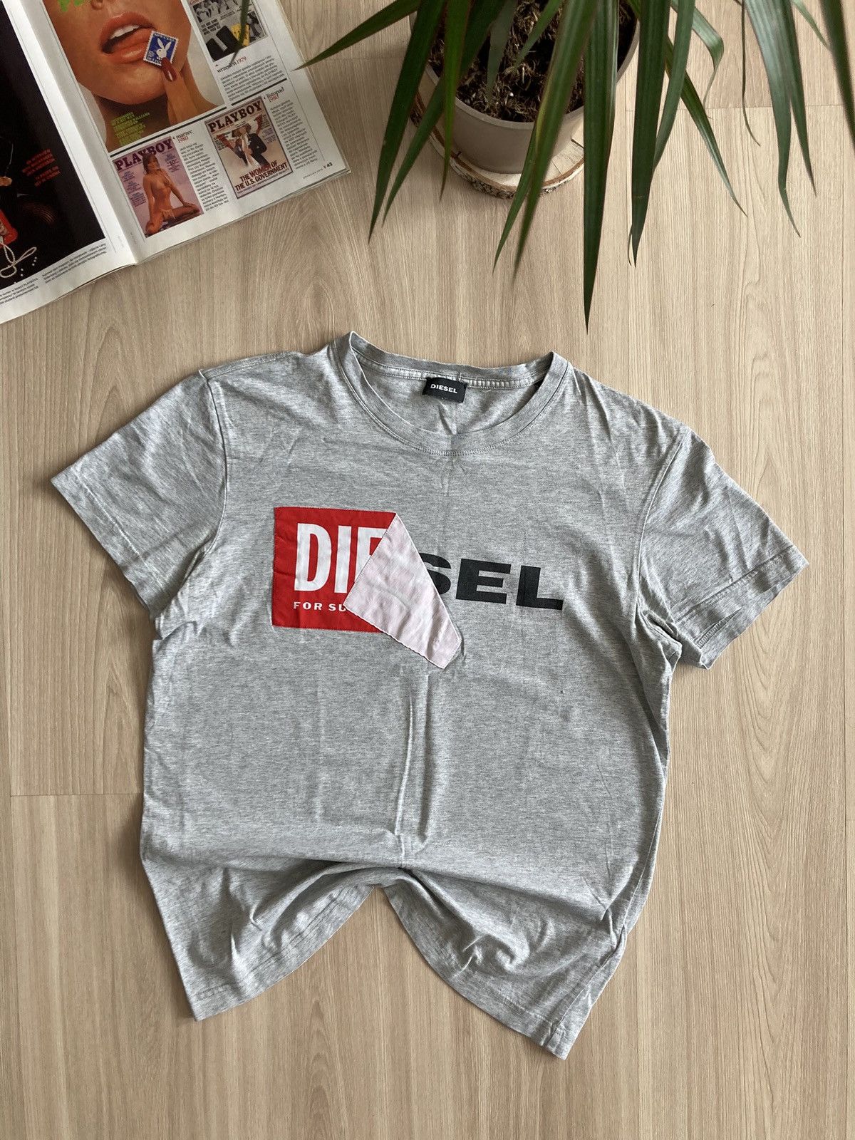 Diesel Vintage Diesel Big Logo T-shirt Size US S / EU 44-46 / 1 - 1 Thumbnail