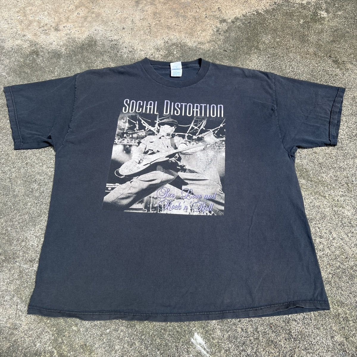 Band Tees Vintage Y2K Social Distortion Promo Tour Tee 2XL Faded Size US XXL / EU 58 / 5 - 2 Thumbnail