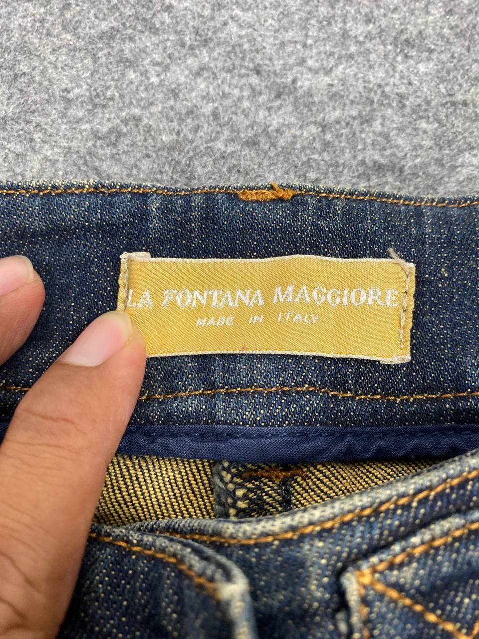Italic la fontana maggiore italy low bootcut denim Size 32" / US 10 / IT 46 - 10 Thumbnail