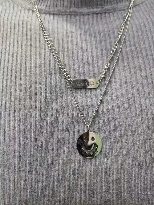 VIBE Smiling Face Vintage Necklace chain pendent Size ONE SIZE - 3 Thumbnail