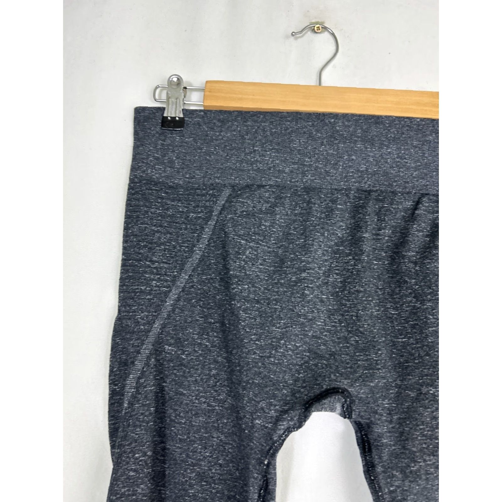 Athleta Athleta Leggings Womens XL Capri Nylon Blend Gray 32x22 Size 40" / US 18 - 4 Thumbnail