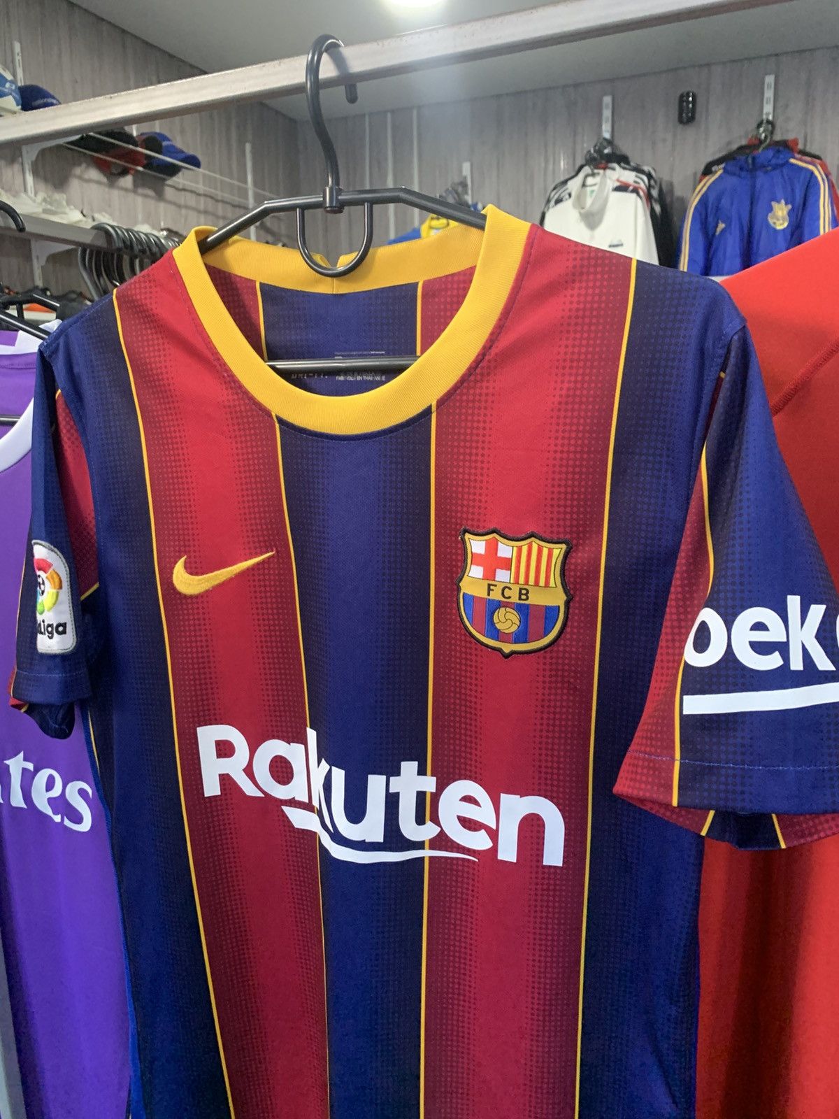Nike × Vintage Barcelona 2020 2021 Home Nike Football Soccer Jersey Size M Size US S / EU 44-46 / 1 - 3 Thumbnail