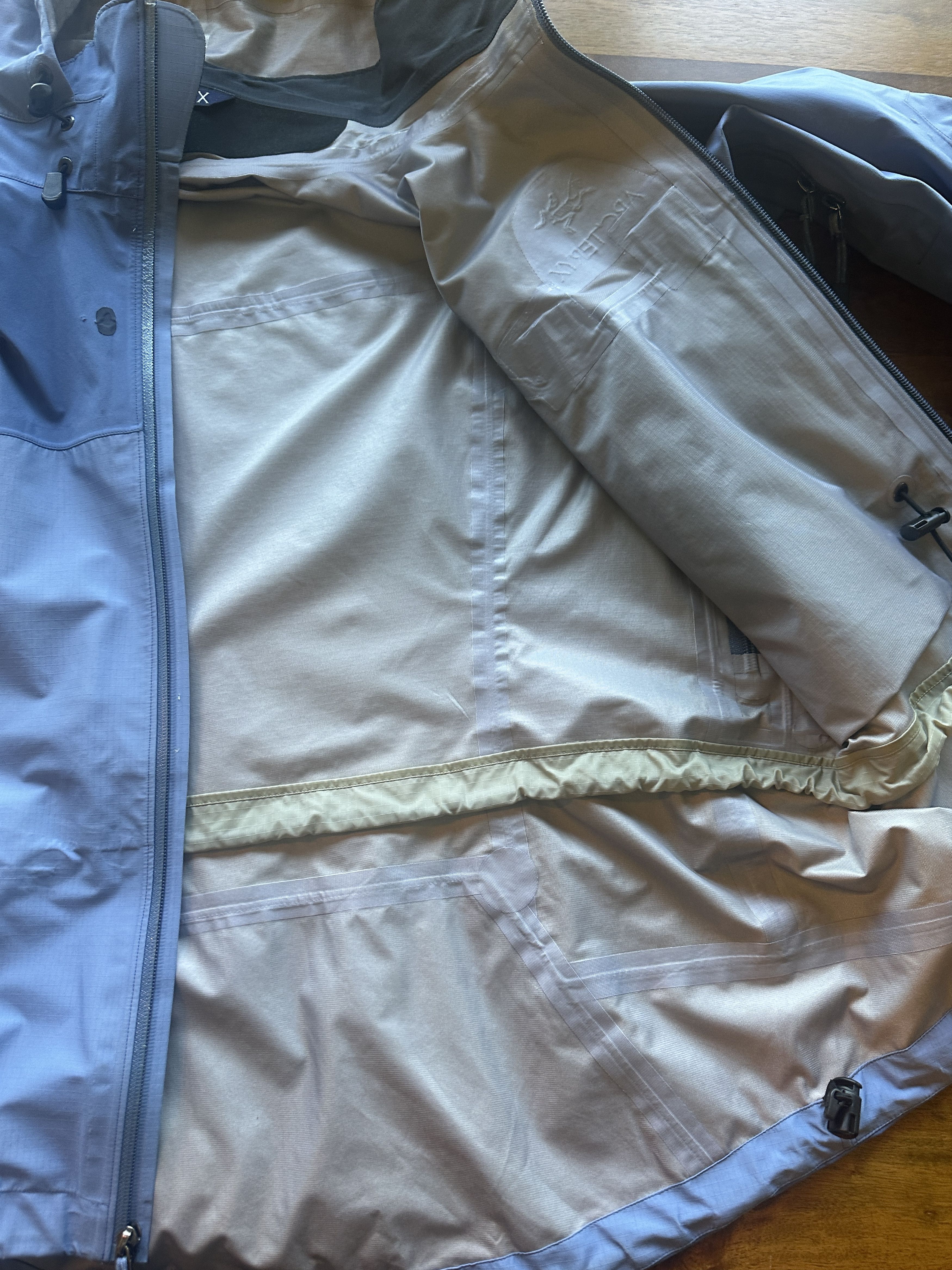 Arc'teryx VINTAGE Arc’teryx Theta AR Jacket – "Bluebird" Two-Tone Size M / US 6-8 / IT 42-44 - 10 Thumbnail