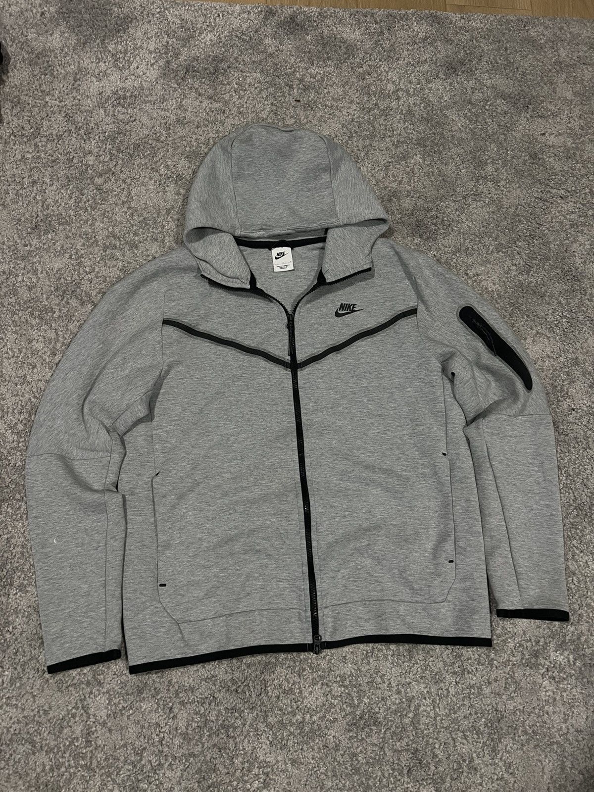 Nike Nike Tech Fleece gray hoodie zip Size US L / EU 52-54 / 3 - 1 Thumbnail
