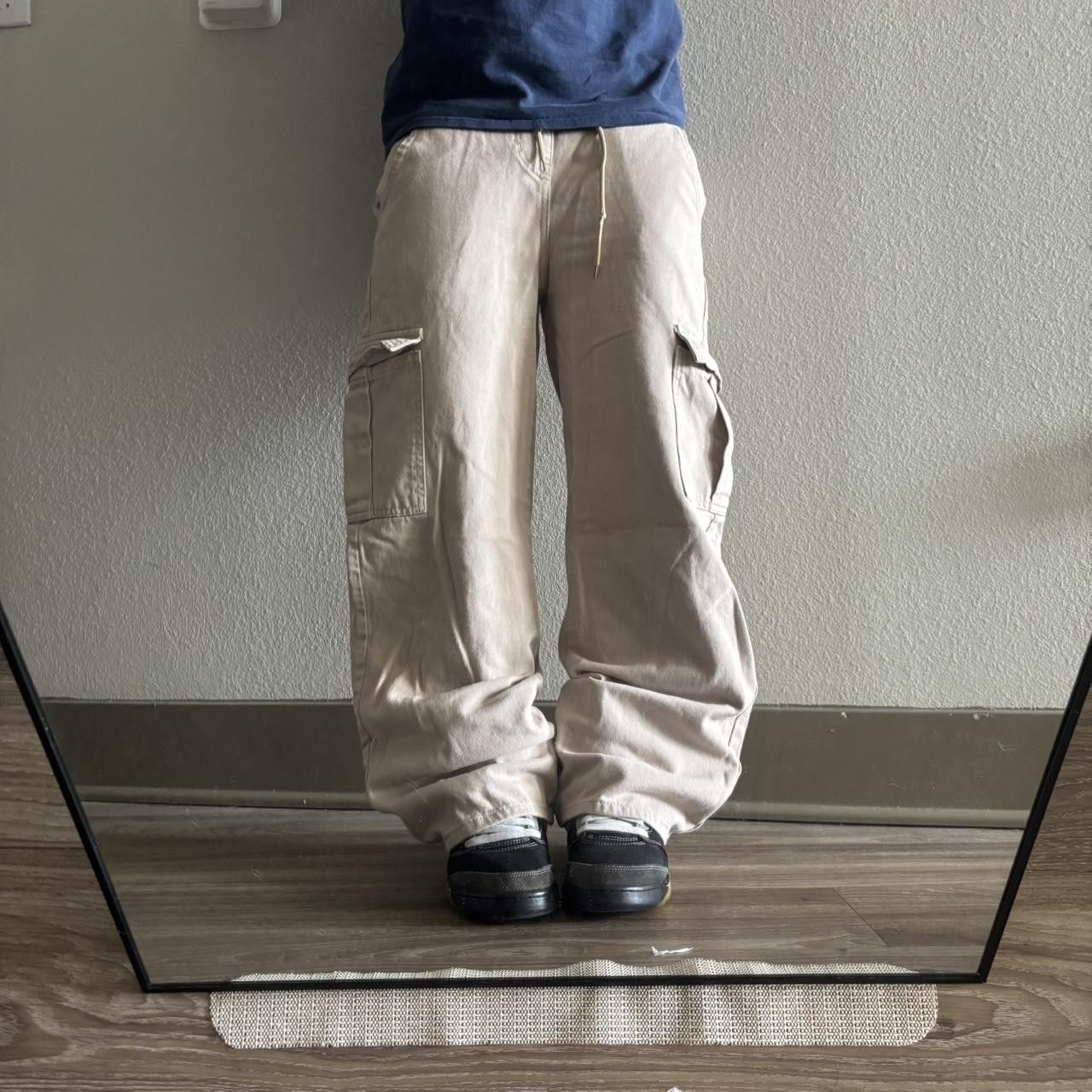 Vintage Crazy Vintage Y2K/2000s Baggy Cream Streetwear Skater Cargo Pants! Fits S Size US 28 / EU 44 - 1 Thumbnail