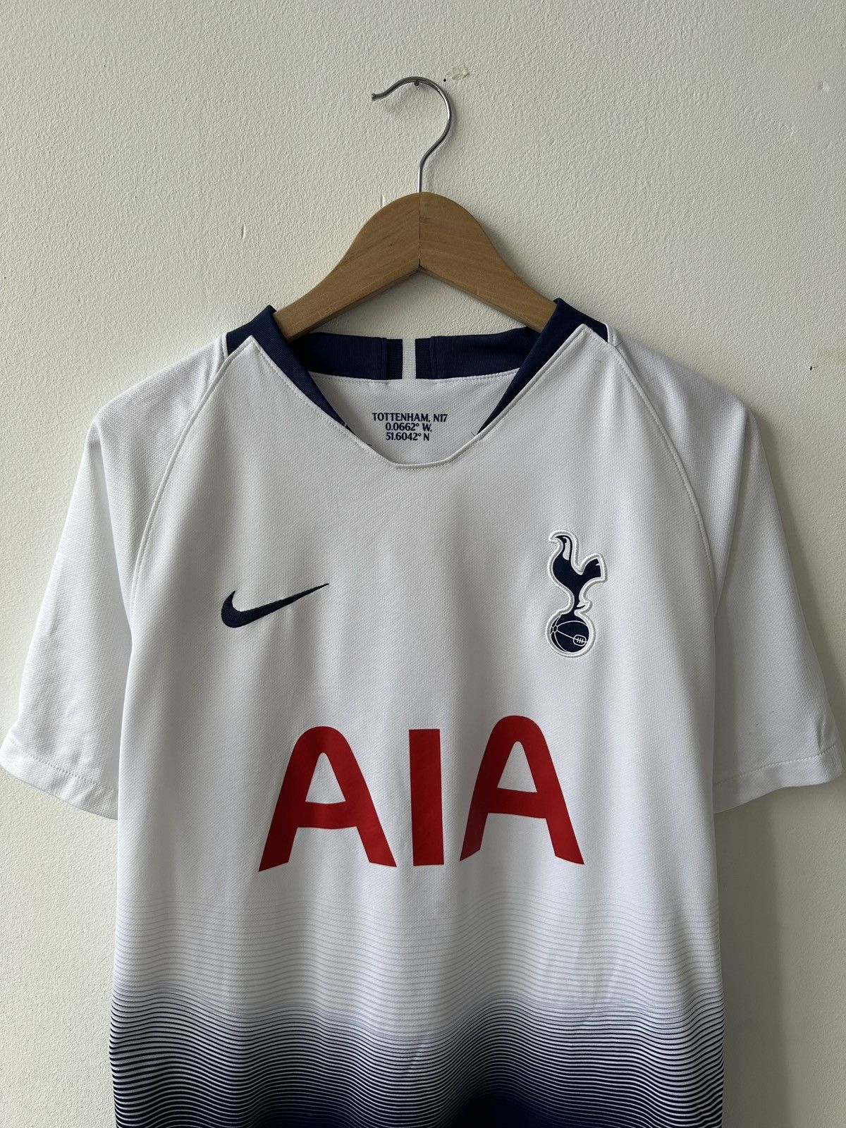 Nike Tottenham Hotspur Home Football Shirt 2018/19 Jersey Nike Size US M / EU 48-50 / 2 - 5 Thumbnail