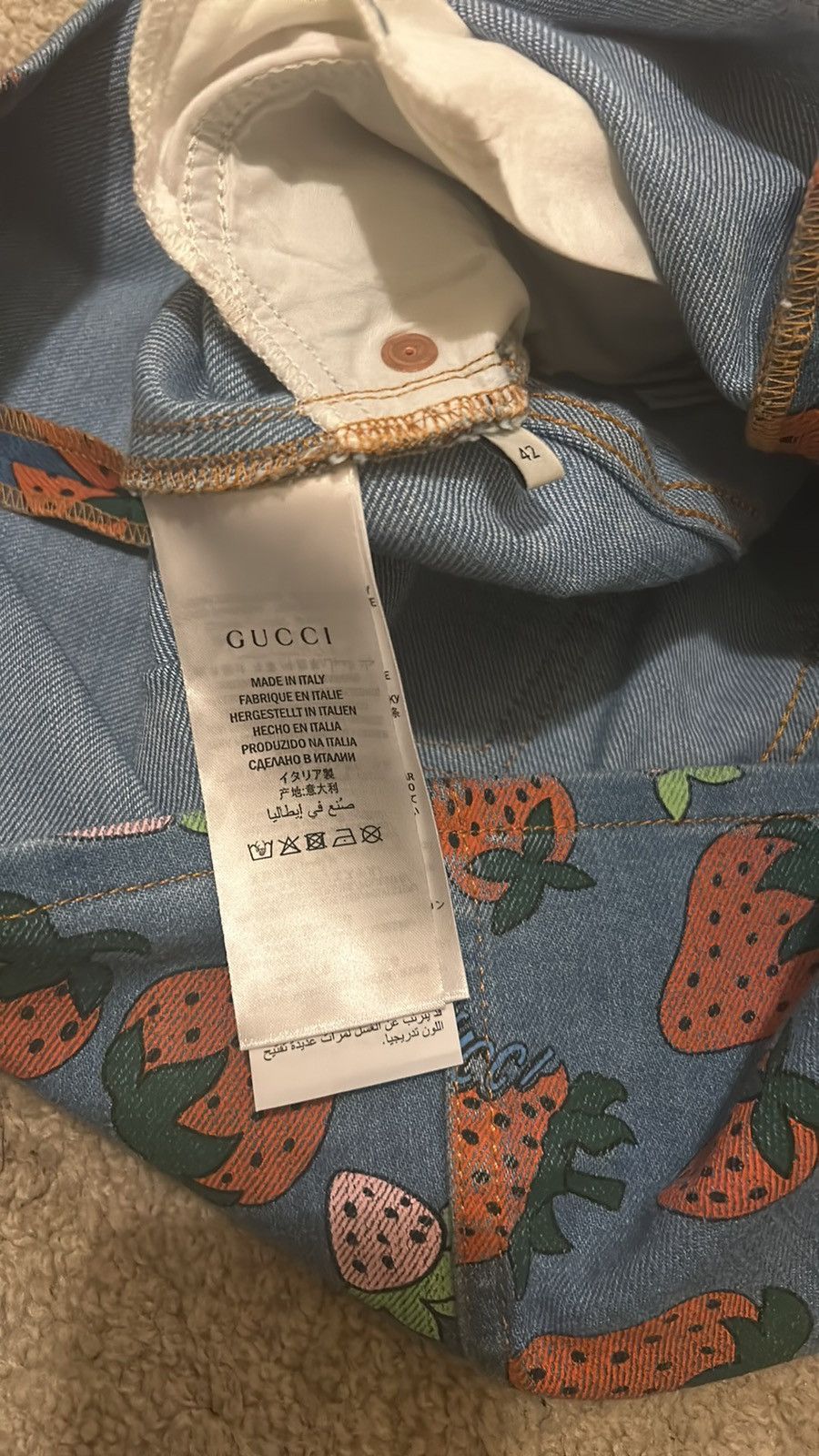 Gucci Gucci Denim Skirt with Strawberry Print size IT 42 Size 28" / US 6 / IT 42 - 6 Thumbnail