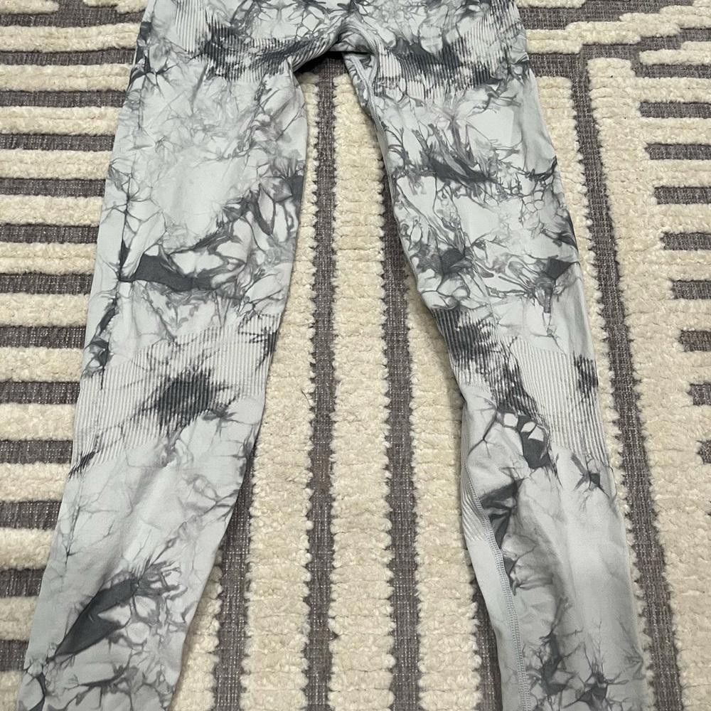 Designer Pink active leggings size large Size 36" / US 14 / IT 50 - 8 Thumbnail