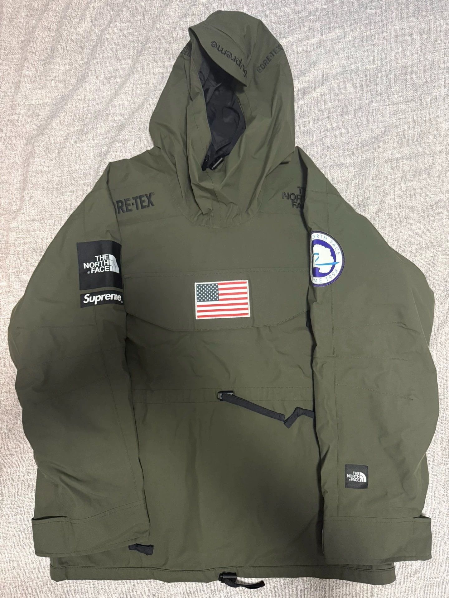Supreme Green Hooded Parka with Flag Patch - Size M Size US M / EU 48-50 / 2 - 1 Thumbnail
