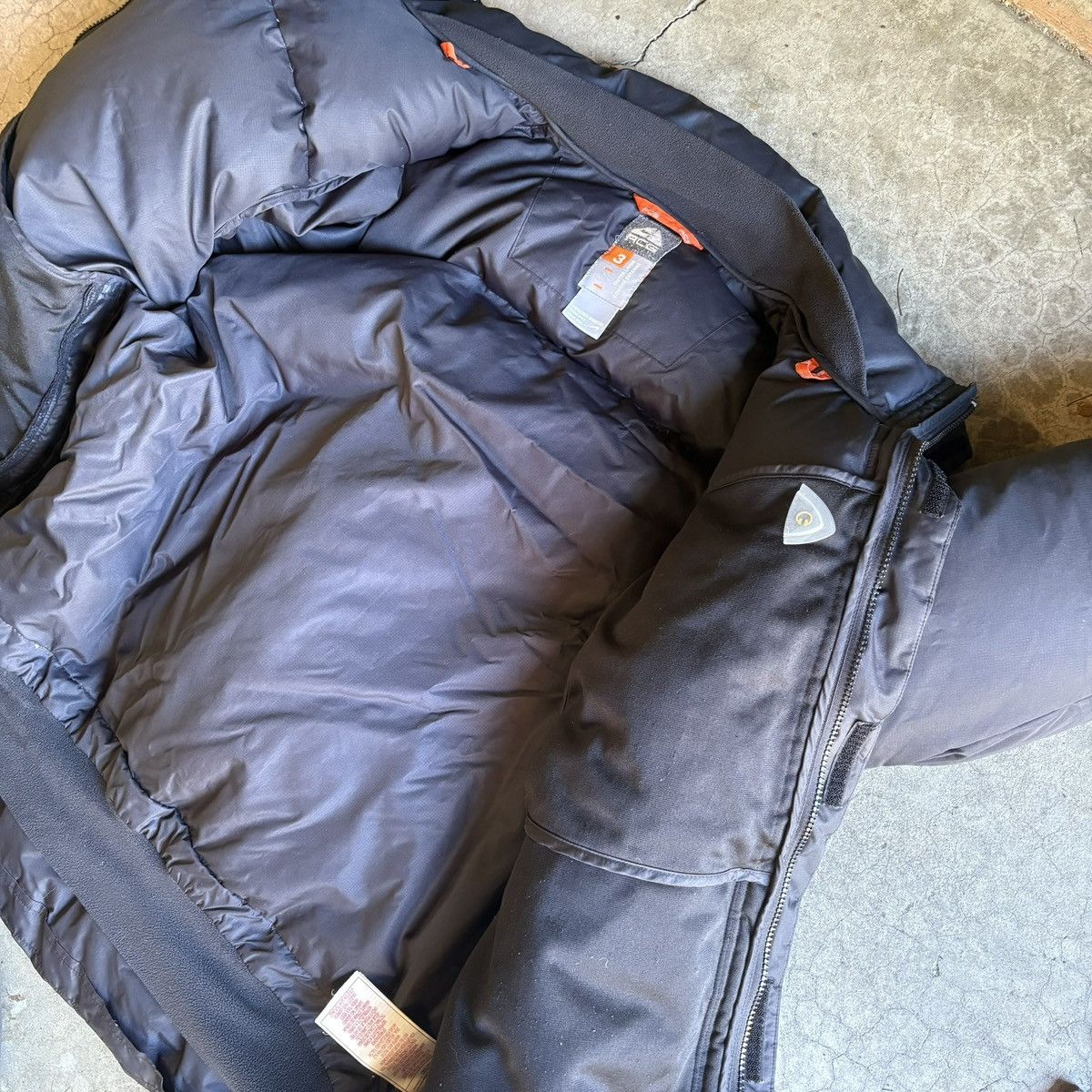 Nike ACG Y2k 2006 Nike ACG puffer Size US L / EU 52-54 / 3 - 2 Thumbnail